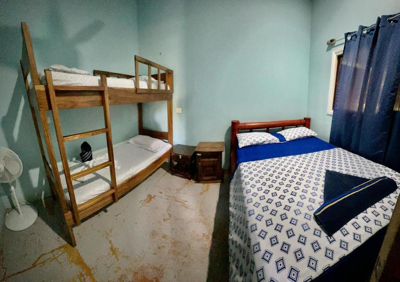Luminosa Uvita Hostel Екстер'єр фото